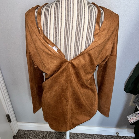 Brown Suede V-Neck Bell Sleeve Blouse - Picture 3 of 5